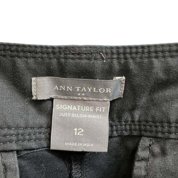 Ann Taylor Signature Fit Just Below the Waist Black Wide Leg Pants Size 12 - Picture 3 of 5